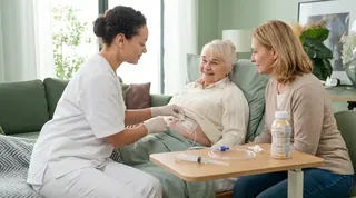 مراقبت و آموزش تغذیه / PEG Care